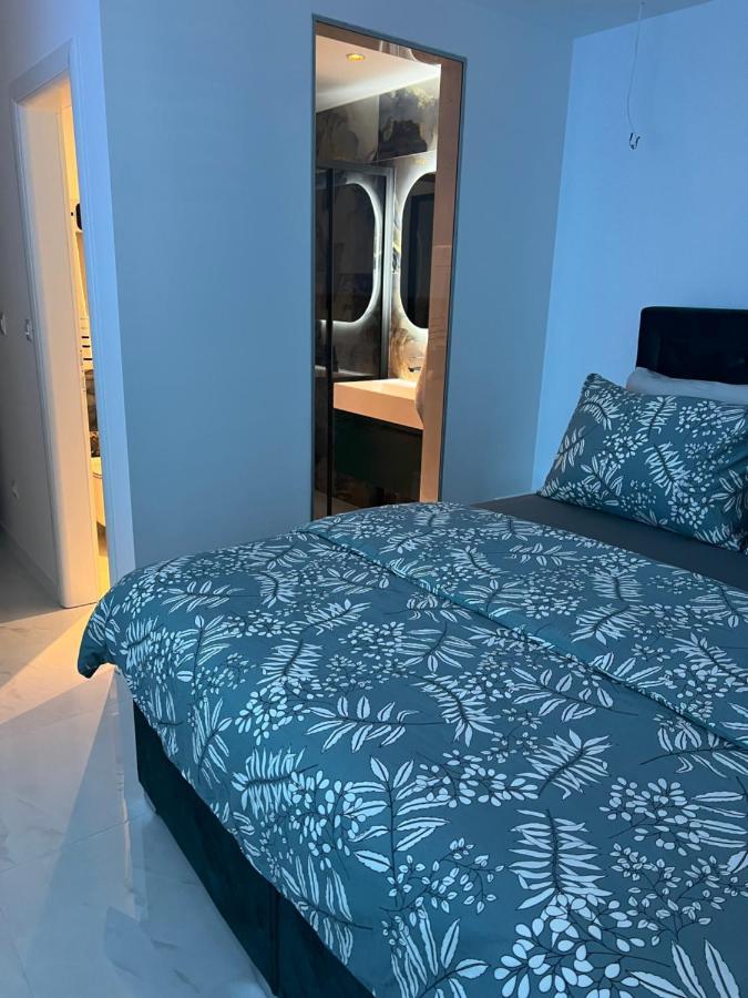 Madonna Luxury Rooms สปลิท ภายนอก รูปภาพ