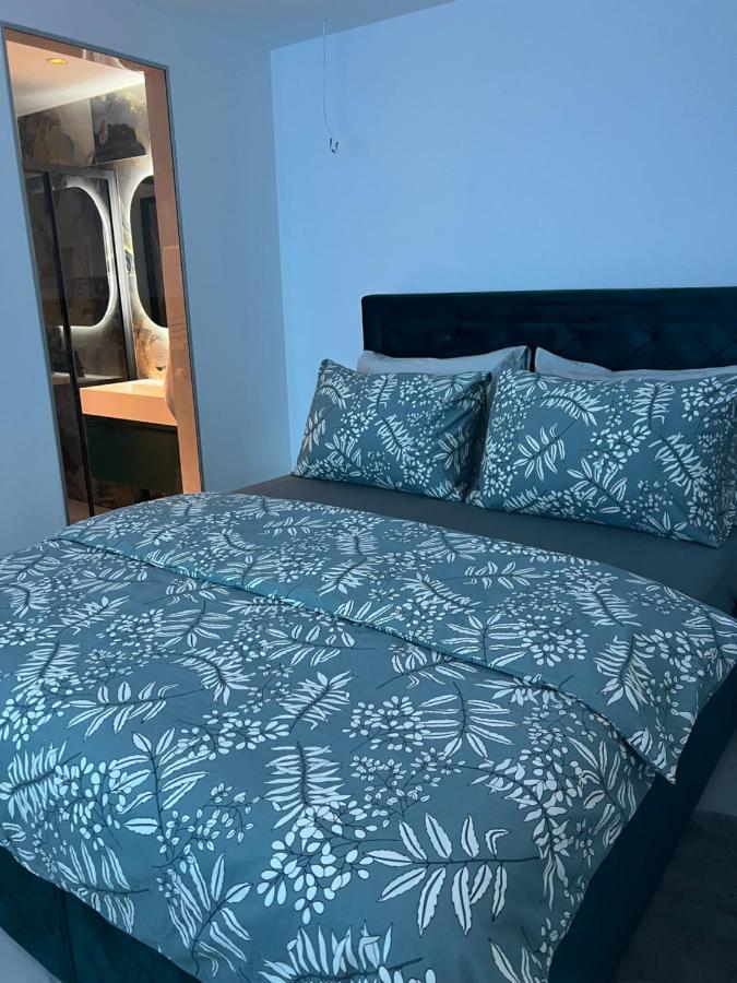 Madonna Luxury Rooms สปลิท ภายนอก รูปภาพ