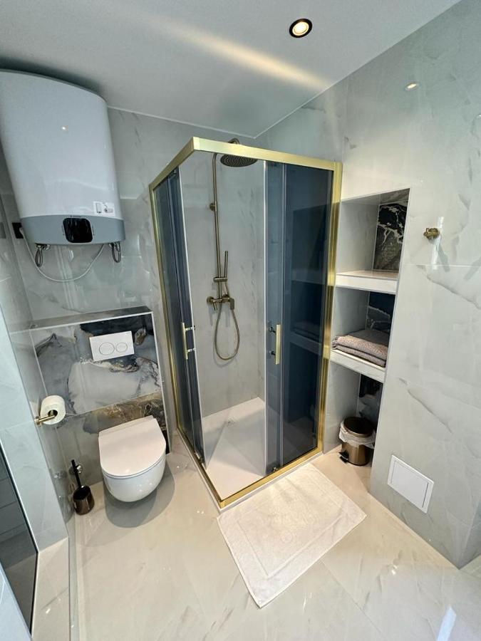 Madonna Luxury Rooms สปลิท ภายนอก รูปภาพ